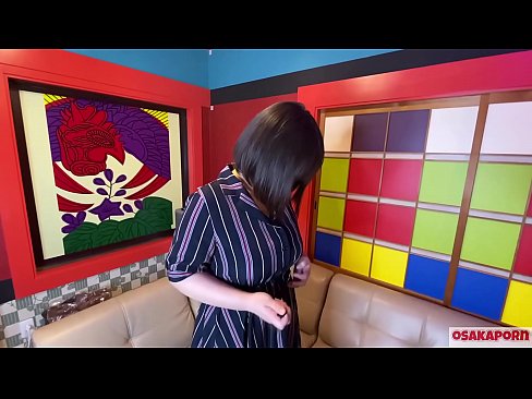 ❤️ Puttana giapponese con grandi tette si masturba con sex toys e ha un orgasmo. Parla in un'intervista della sua esperienza di scopata. Tette enormi e figa pelosa che geme forte. Osakaporn Solo pornoal it.eggporncomics.ru ❌